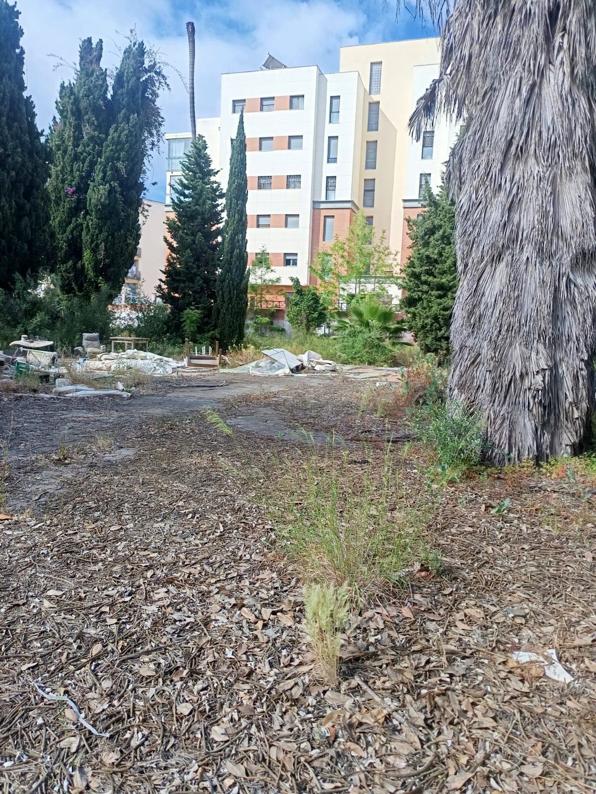 Suelo urbano terciario de 6.657 m² con 2.329 m² edificables en San Roque