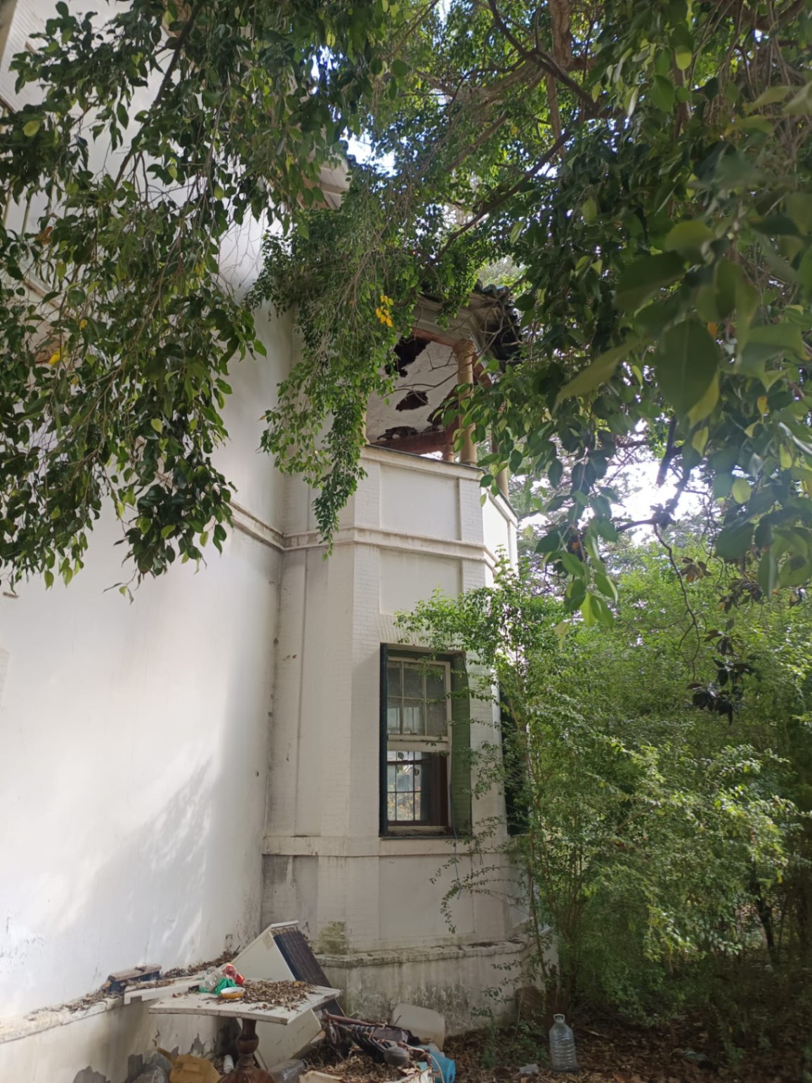 Suelo urbano terciario de 6.657 m² con 2.329 m² edificables en San Roque