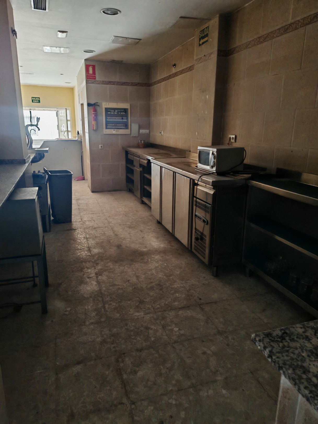 LOCAL COMERCIAL EN ALQUILER 