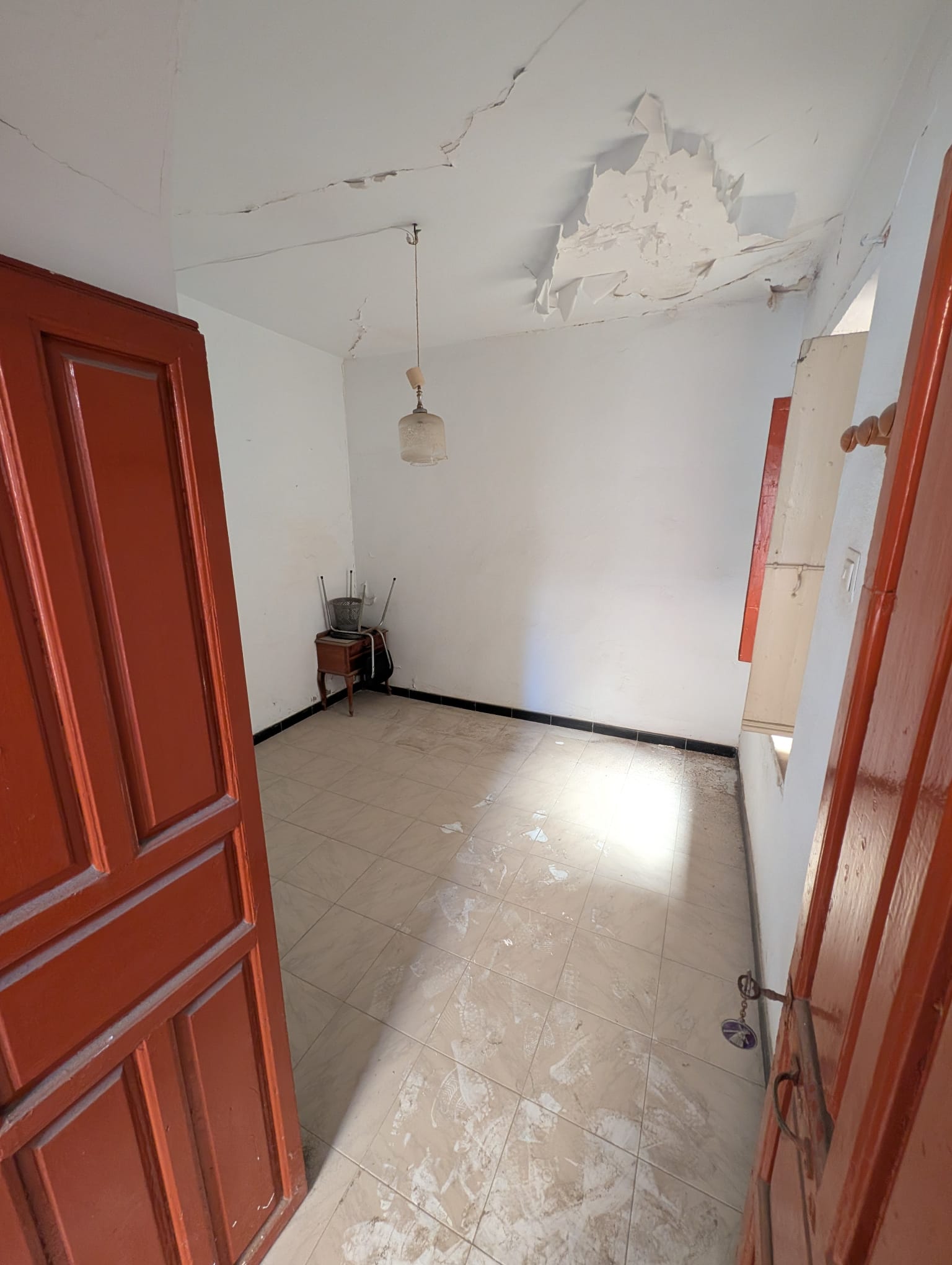 Edificio para rehabilitar en el centro de Sevilla, junto a la Alameda