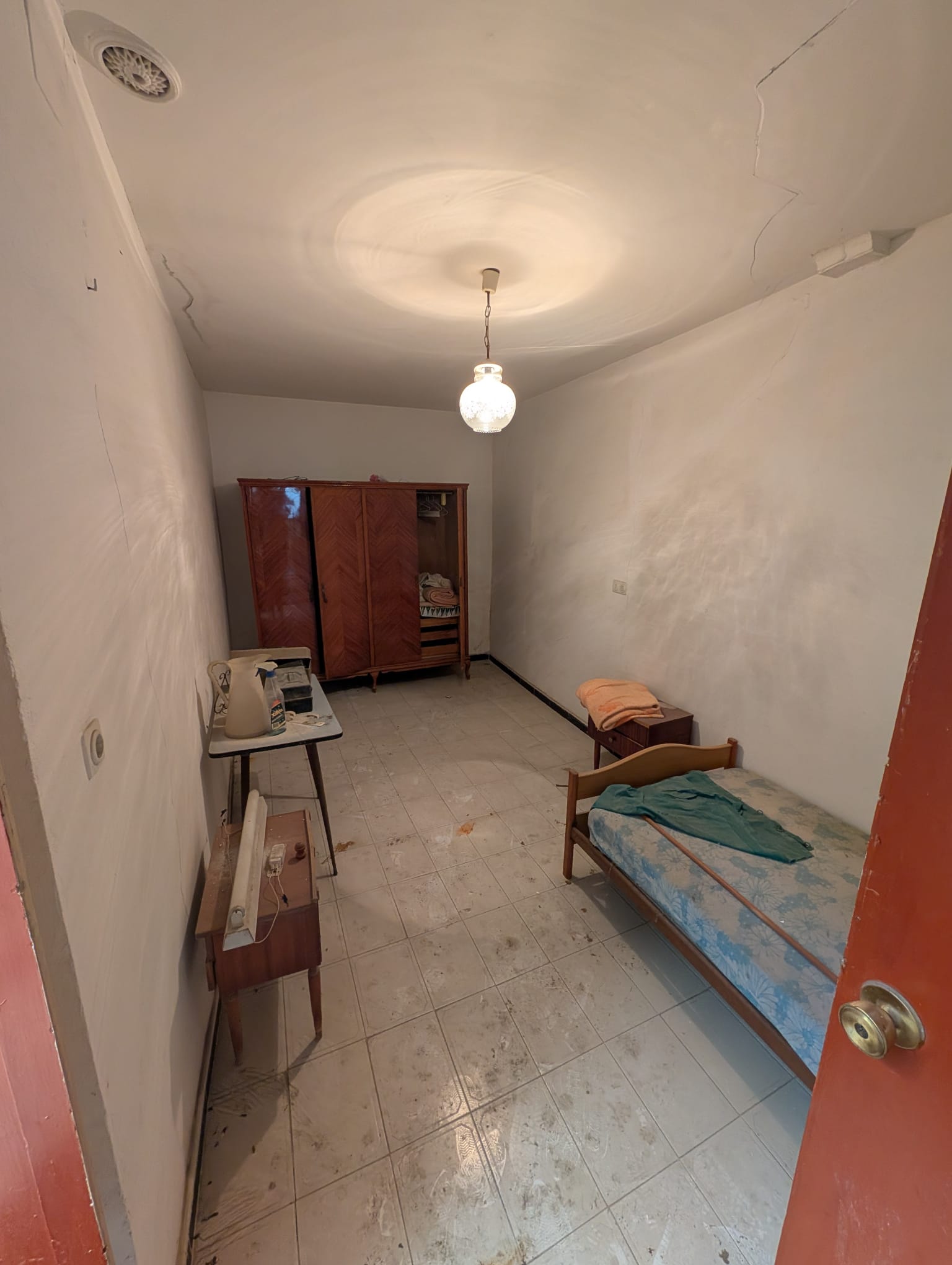 Edificio para rehabilitar en el centro de Sevilla, junto a la Alameda