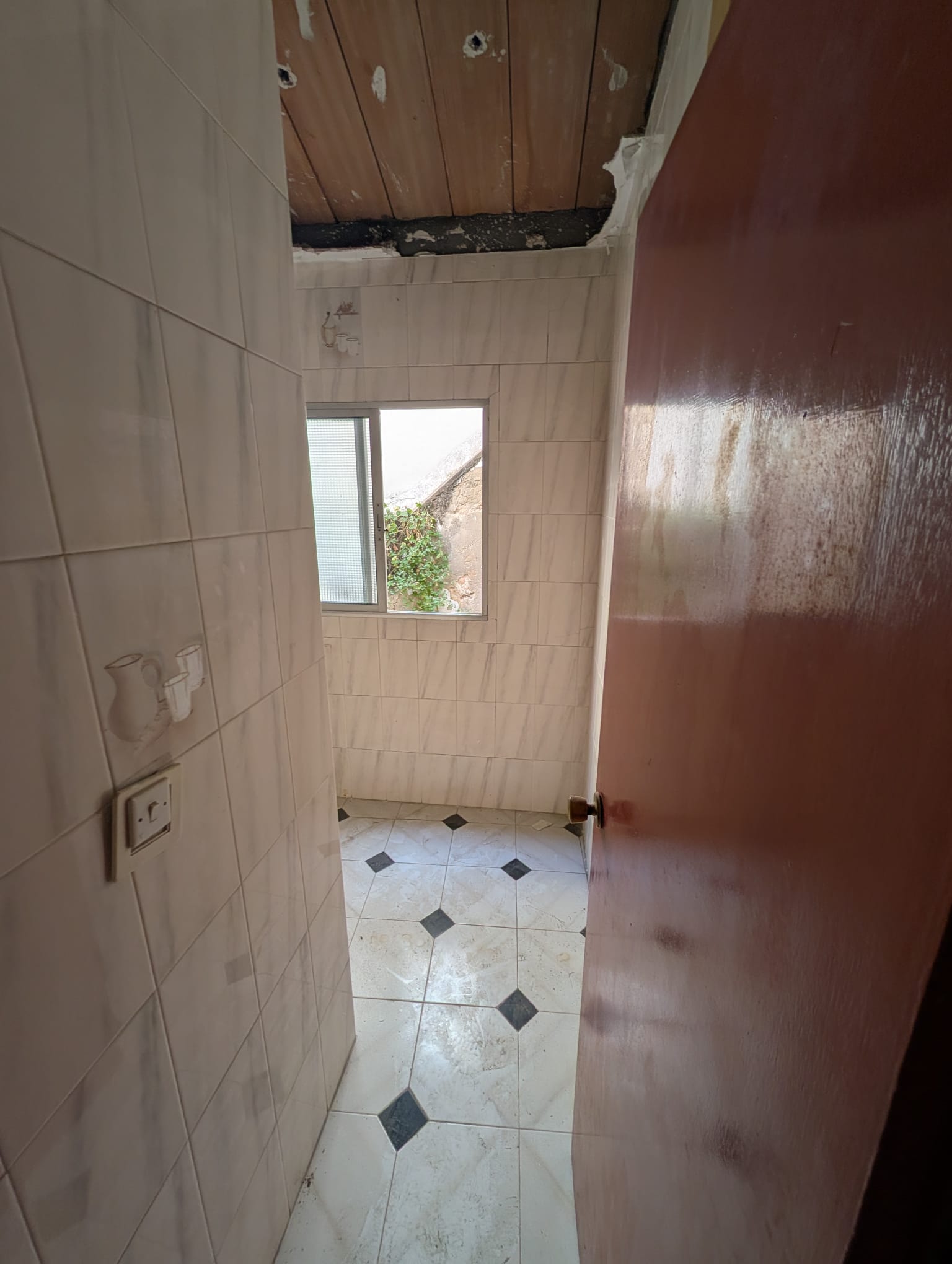 Edificio para rehabilitar en el centro de Sevilla, junto a la Alameda