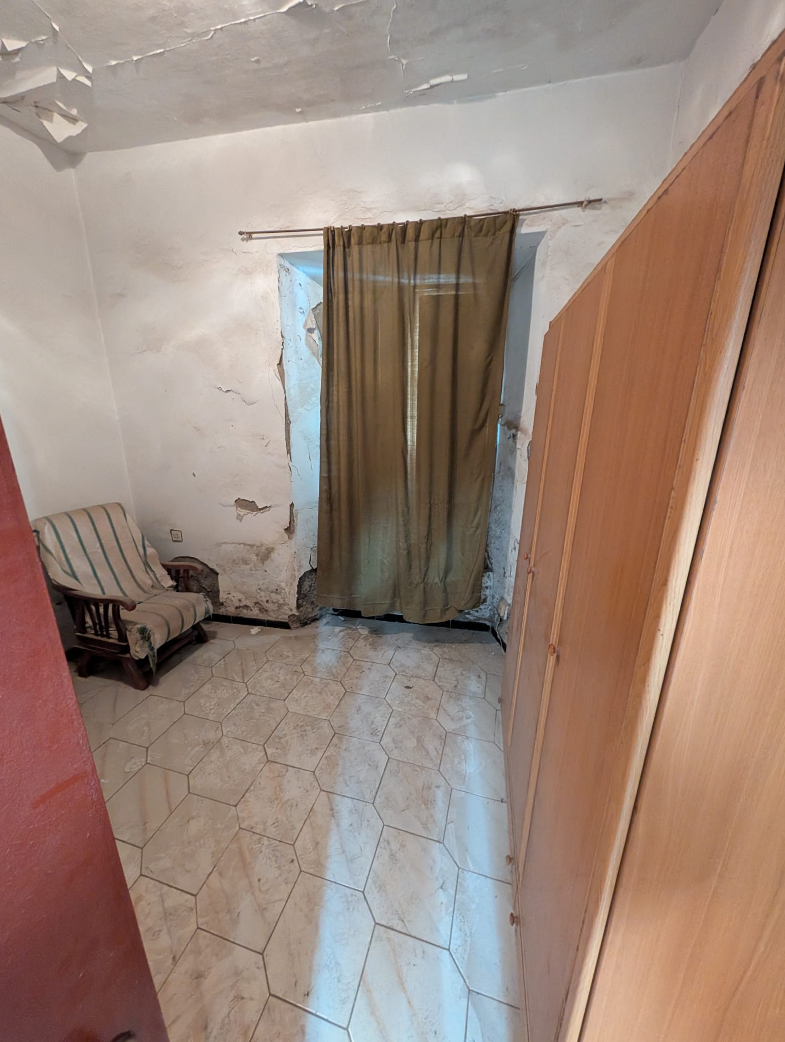 Edificio para rehabilitar en el centro de Sevilla, junto a la Alameda