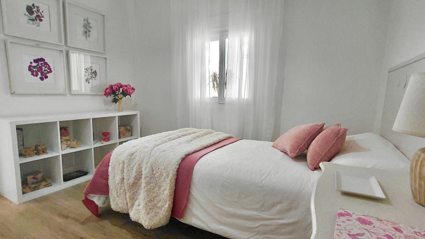 CHALET INDEPENDIENTE CON 4 DORMITORIOS, PARCELA Y APARCAMIENTO PROPIO EN CHICLANA